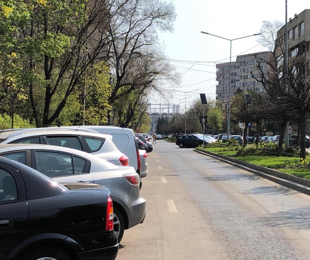 Cozy And Clean Apartment, Near National Arena Bucarest Extérieur photo